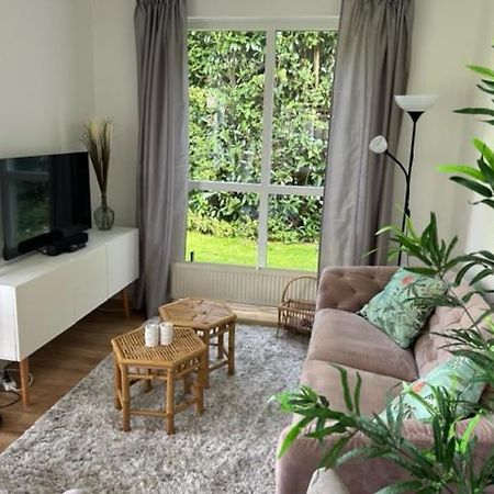 Gezellige Vakantiewoning Aan Het Water In Ewijk - Recreational Only No Workers Екстериор снимка