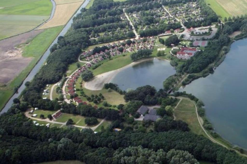 Gezellige Vakantiewoning Aan Het Water In Ewijk - Recreational Only No Workers Екстериор снимка