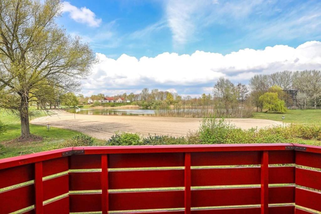 Gezellige Vakantiewoning Aan Het Water In Ewijk - Recreational Only No Workers Екстериор снимка