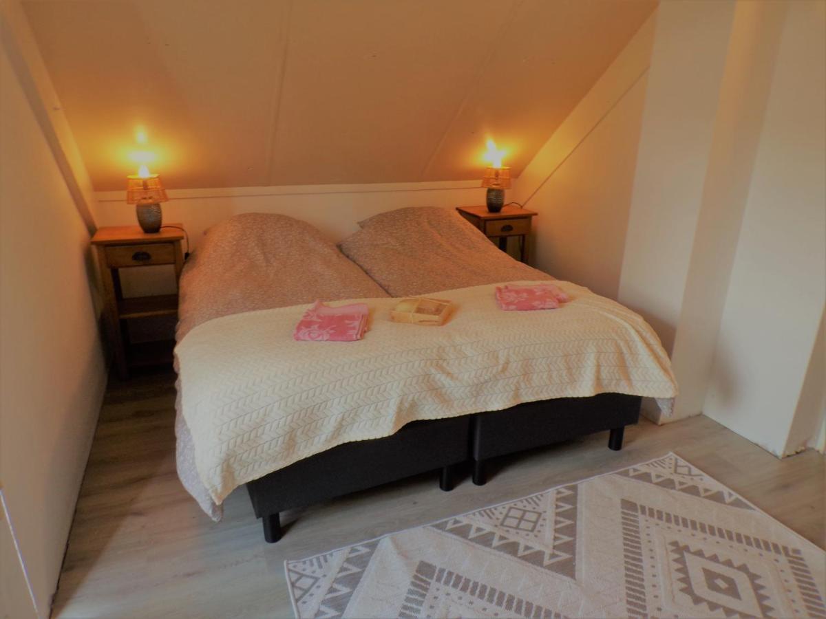 Gezellige Vakantiewoning Aan Het Water In Ewijk - Recreational Only No Workers Екстериор снимка