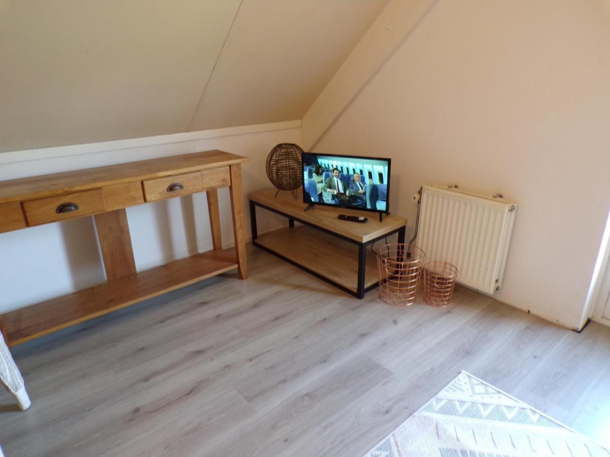 Gezellige Vakantiewoning Aan Het Water In Ewijk - Recreational Only No Workers Екстериор снимка