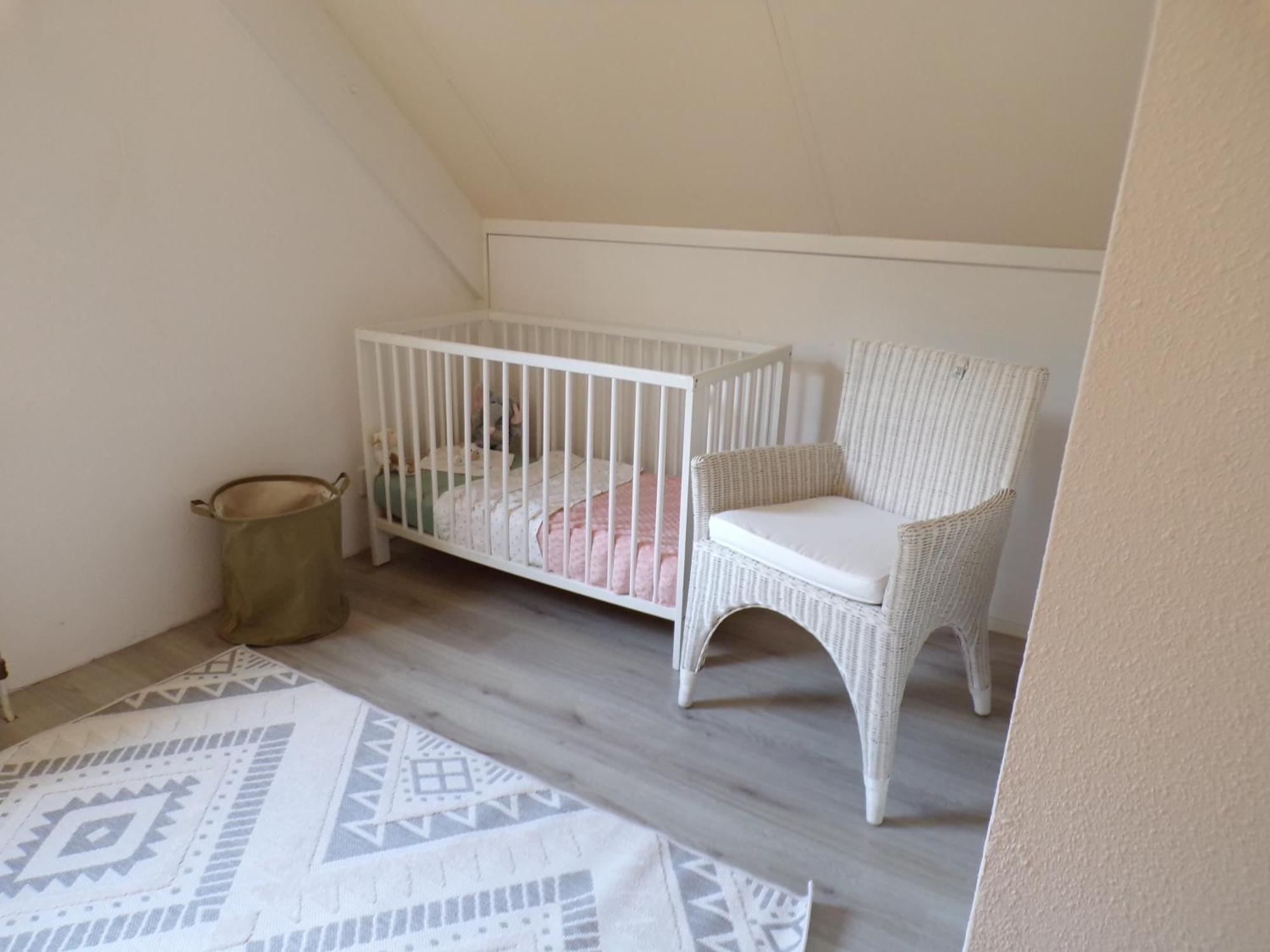 Gezellige Vakantiewoning Aan Het Water In Ewijk - Recreational Only No Workers Екстериор снимка