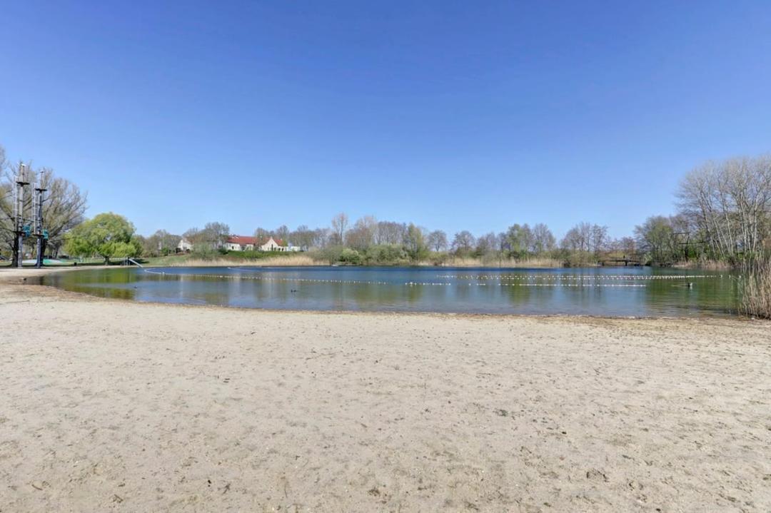 Gezellige Vakantiewoning Aan Het Water In Ewijk - Recreational Only No Workers Екстериор снимка